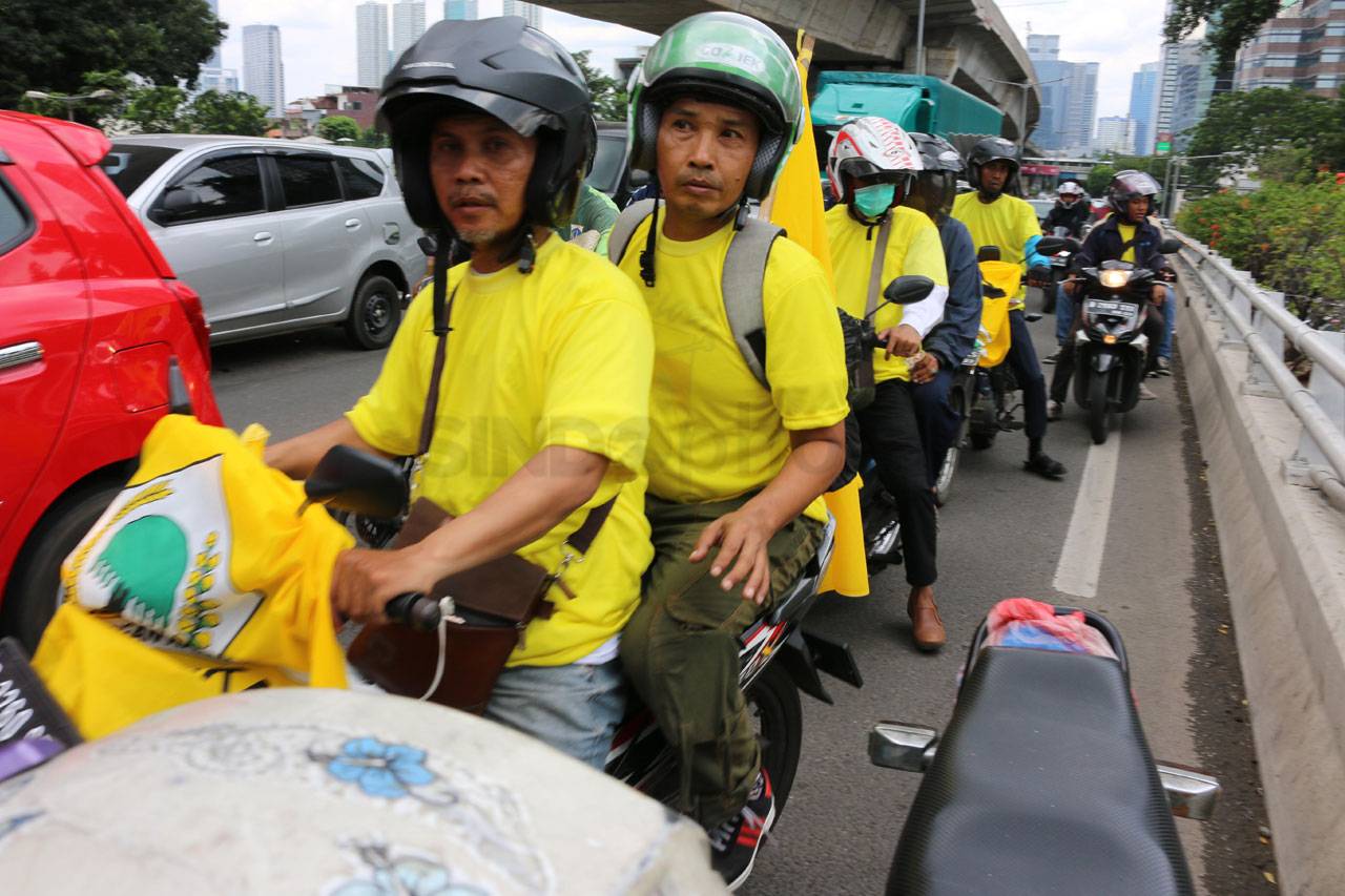Massa Pendukung Jokowi-Maruf...
