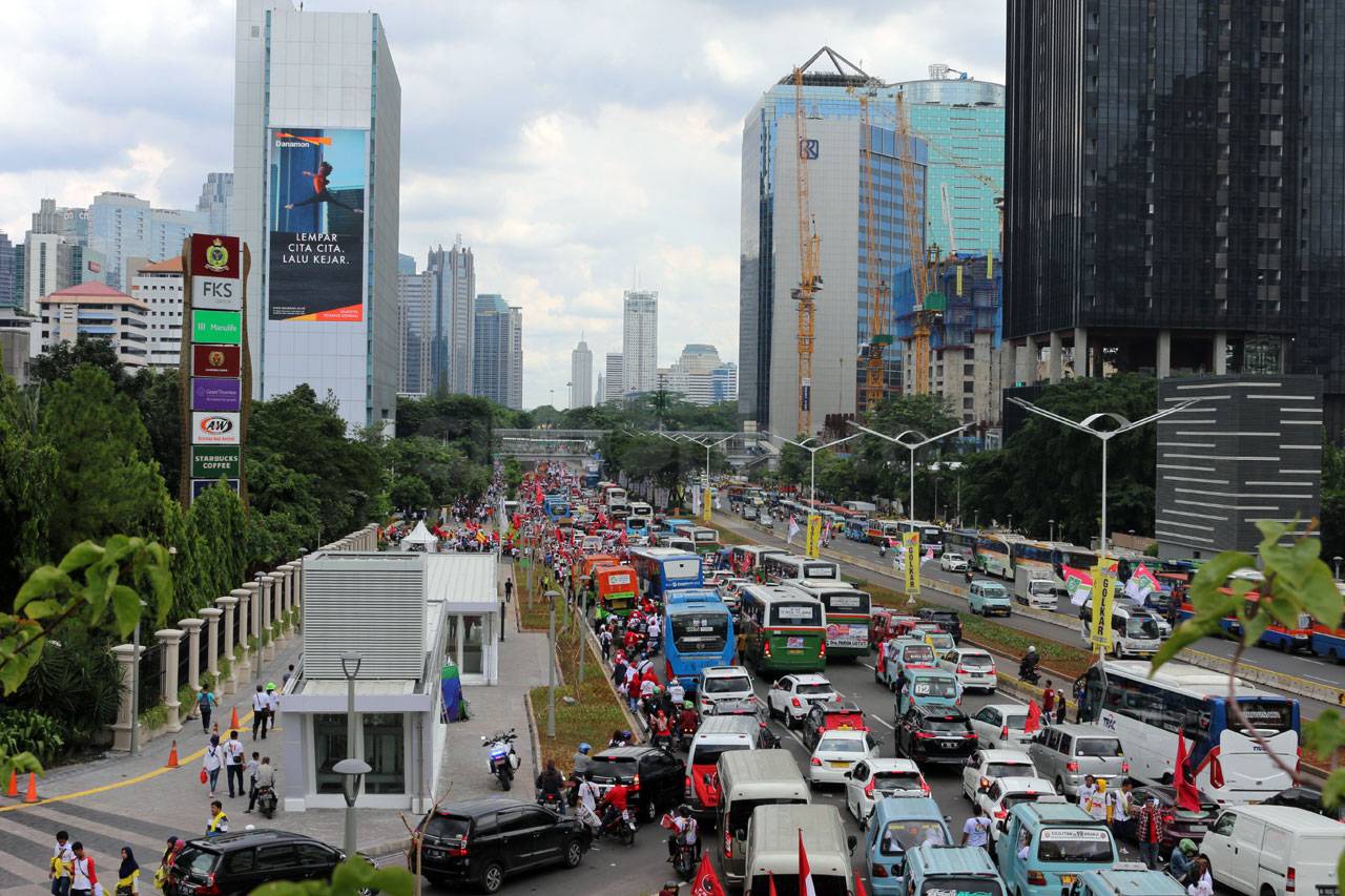 Massa Pendukung Jokowi-Maruf...