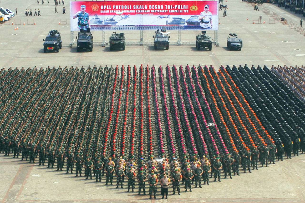 Ribuan Pasukan Gabungan...