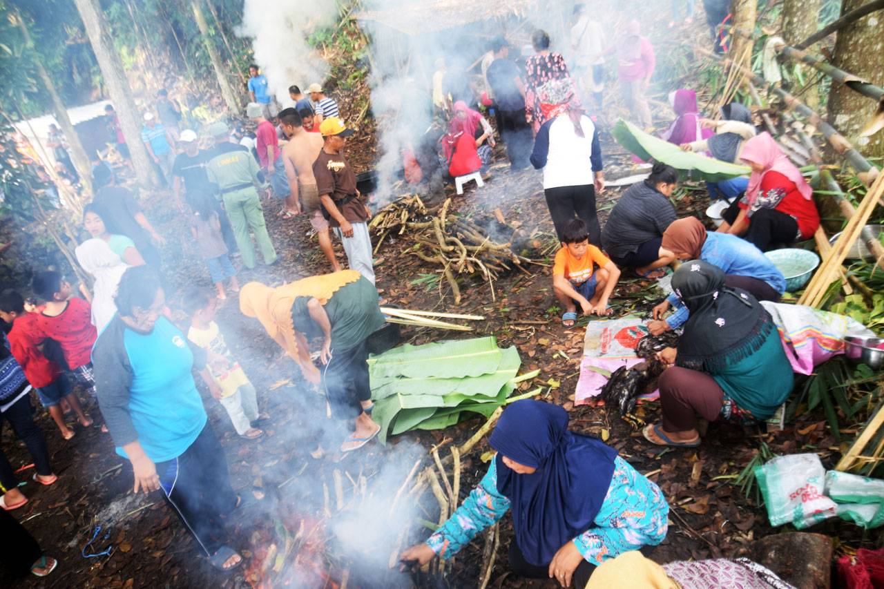 Tradisi Nyadran dan...