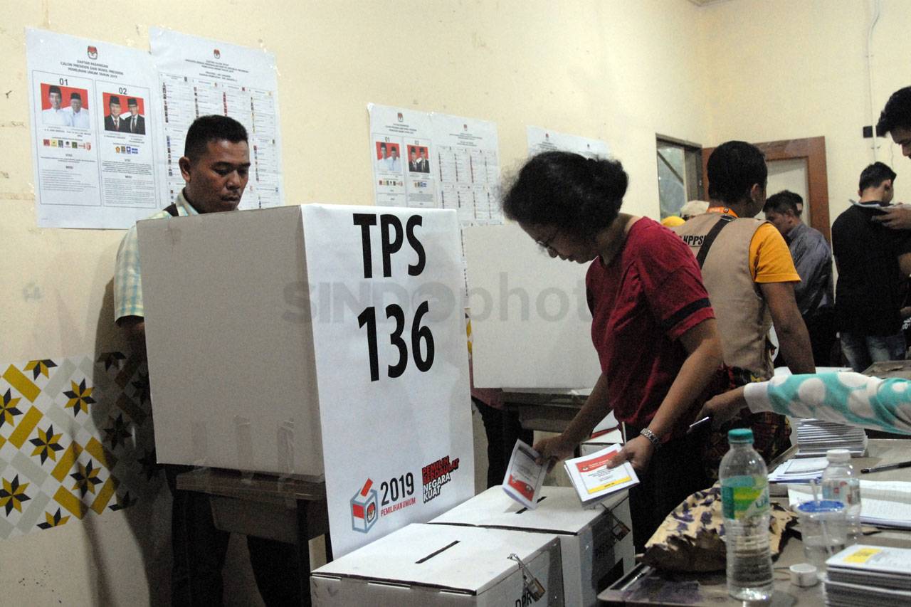 Ribuan WNI Gunakan Hak...