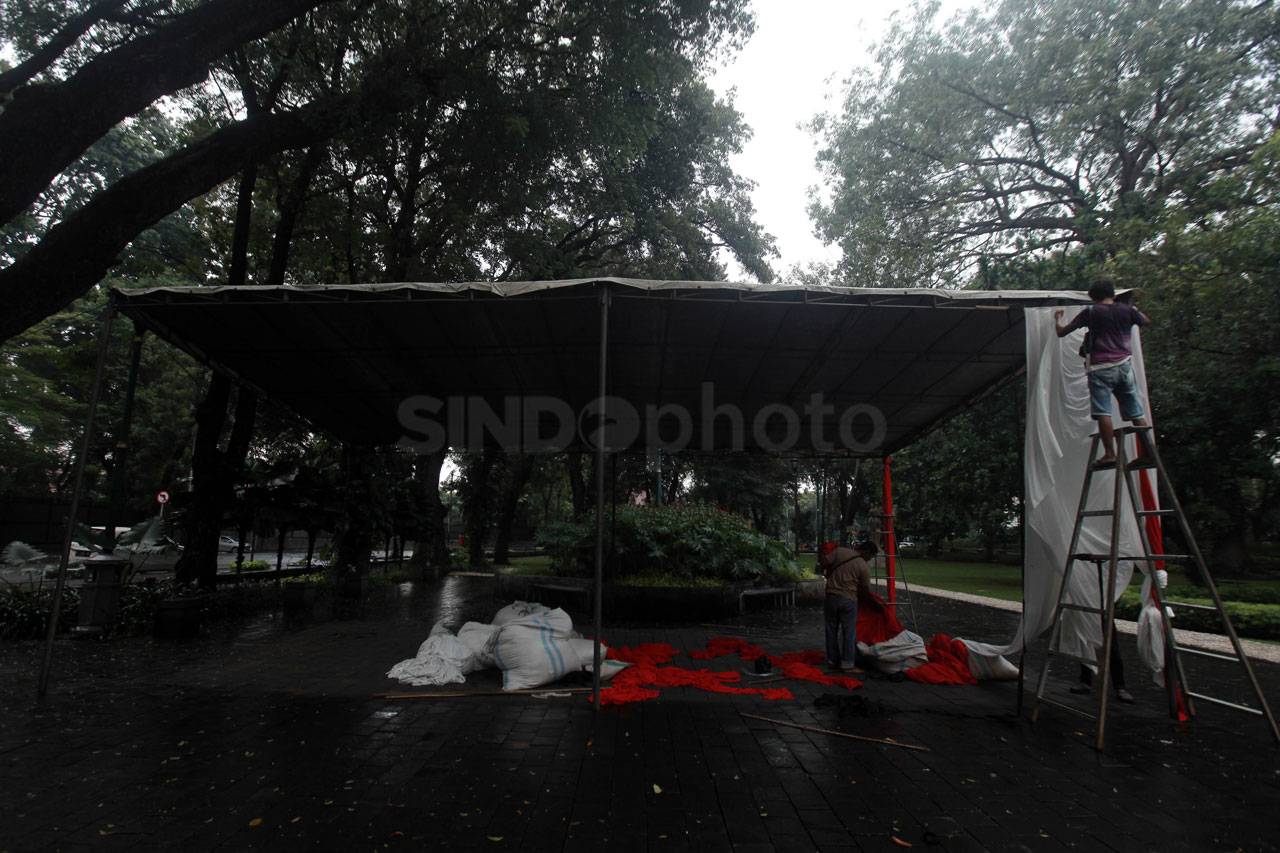 Pemasangan Tenda TPS...