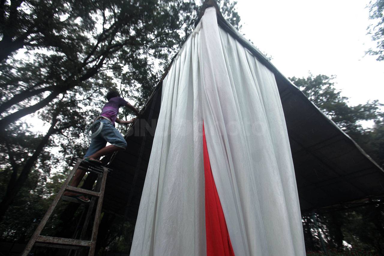 Pemasangan Tenda TPS...