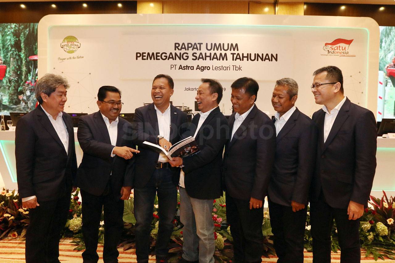 Astra Agro Lestari Bagikan...