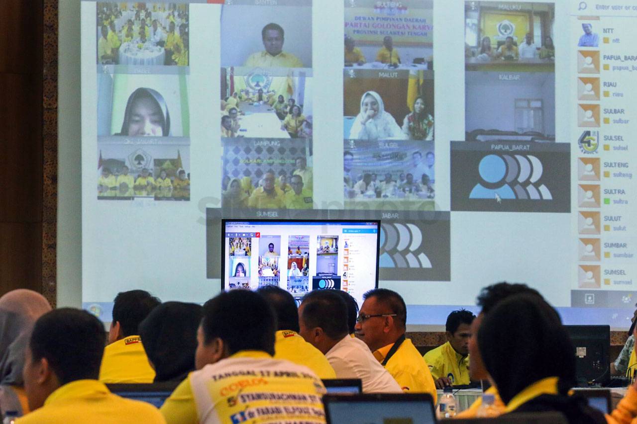Ketum Golkar Video Conference...