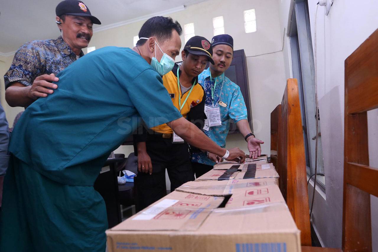 Pasien RSJ Menur Gunakan...
