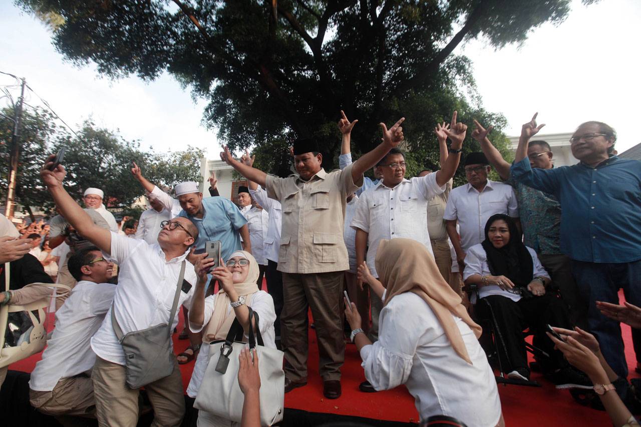 Prabowo Ajak Pendukungnya...