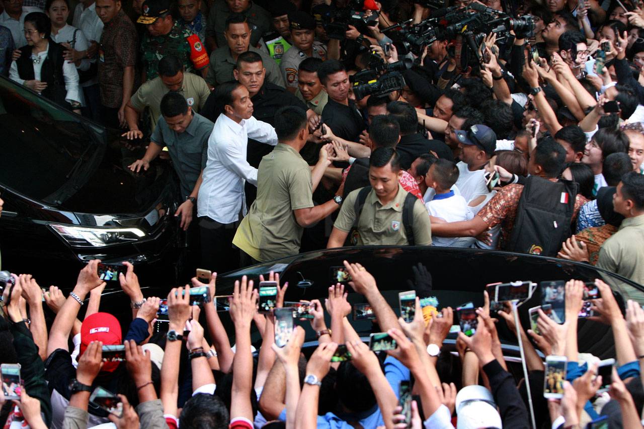 Capres Jokowi Pantau...