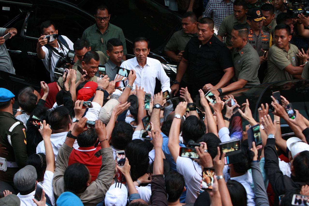 Capres Jokowi Pantau...