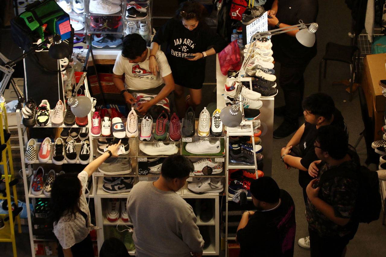 Sneakerpeak Kemang The...