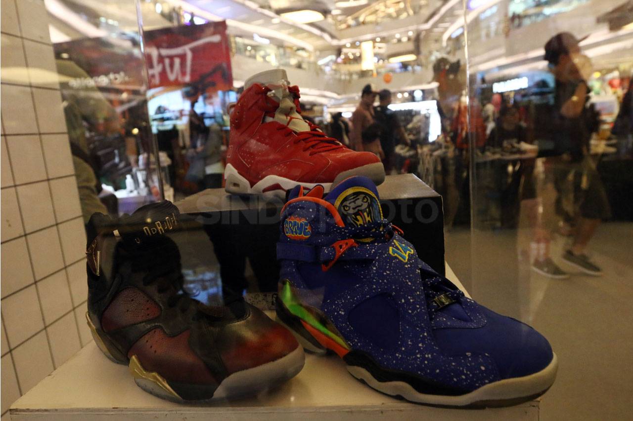 Sneakerpeak Kemang The...
