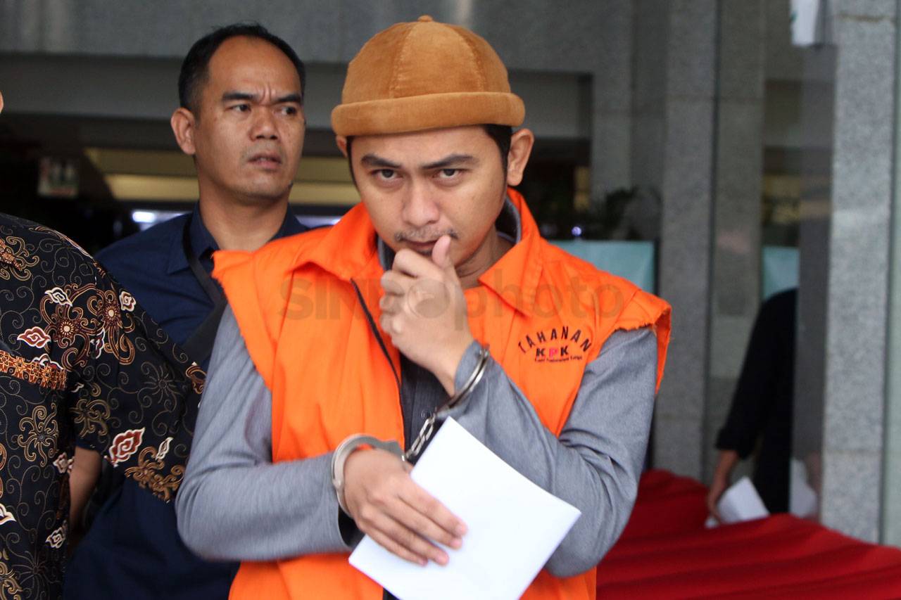 KPK Lanjutkan Pemeriksaan...