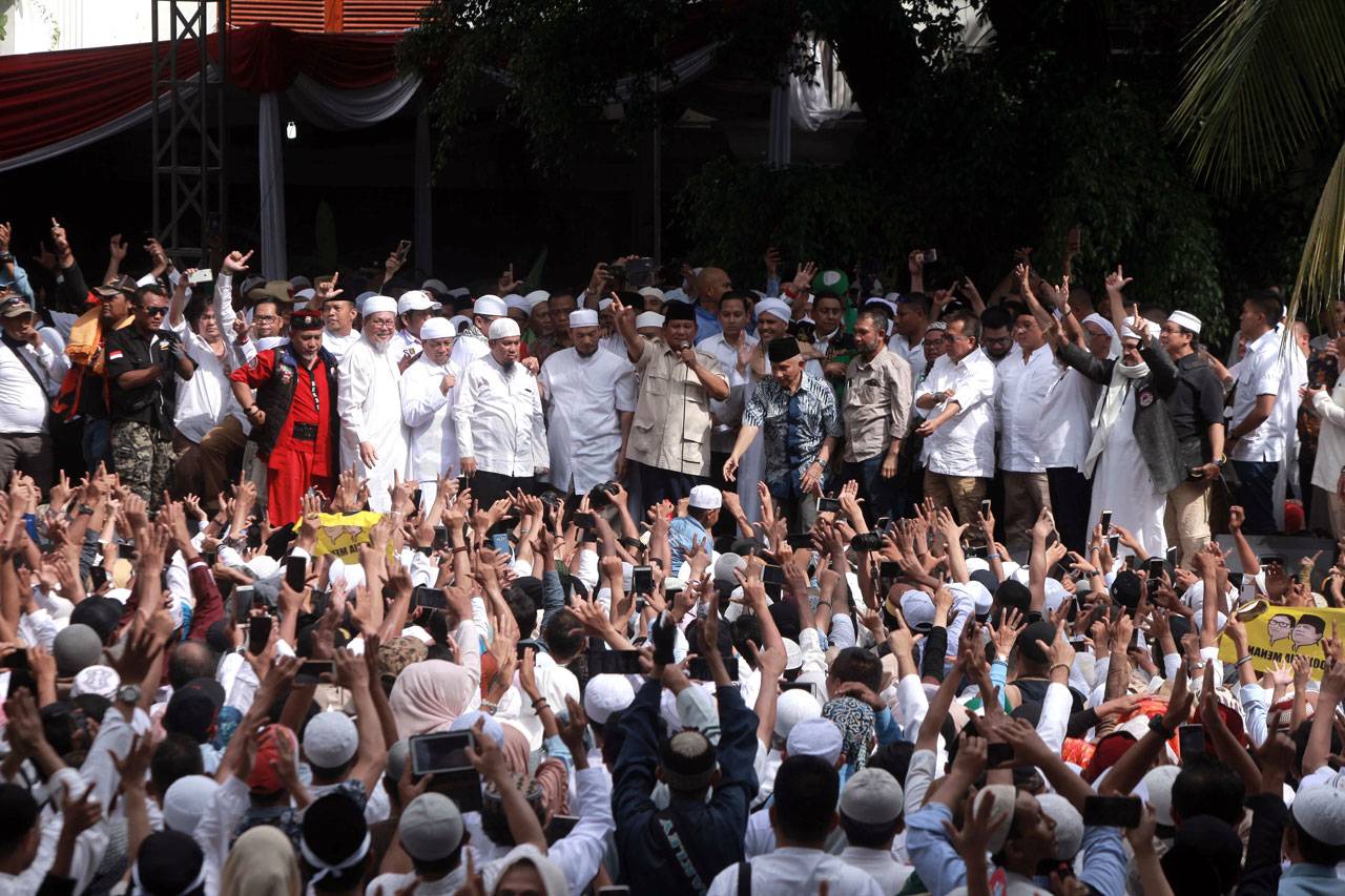 Prabowo Gelar Syukuran...