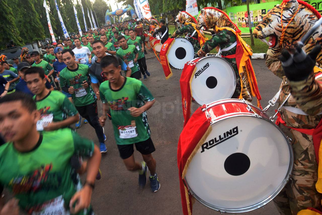 Ratusan Pelari Ramaikan...