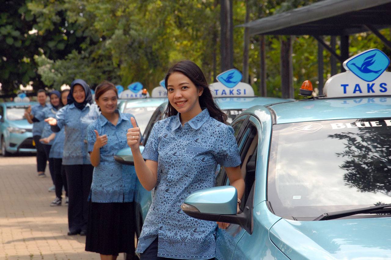 Bluebird Apresiasi Kartini...