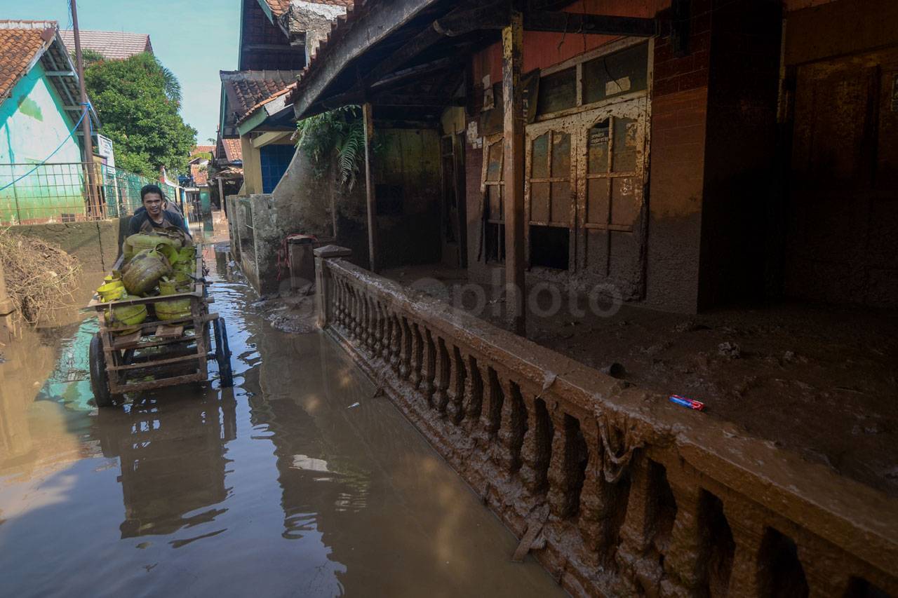 Banjir Telah Surut,...