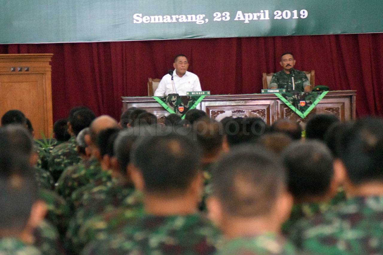 Menhan Beri Arahan Prajurit...