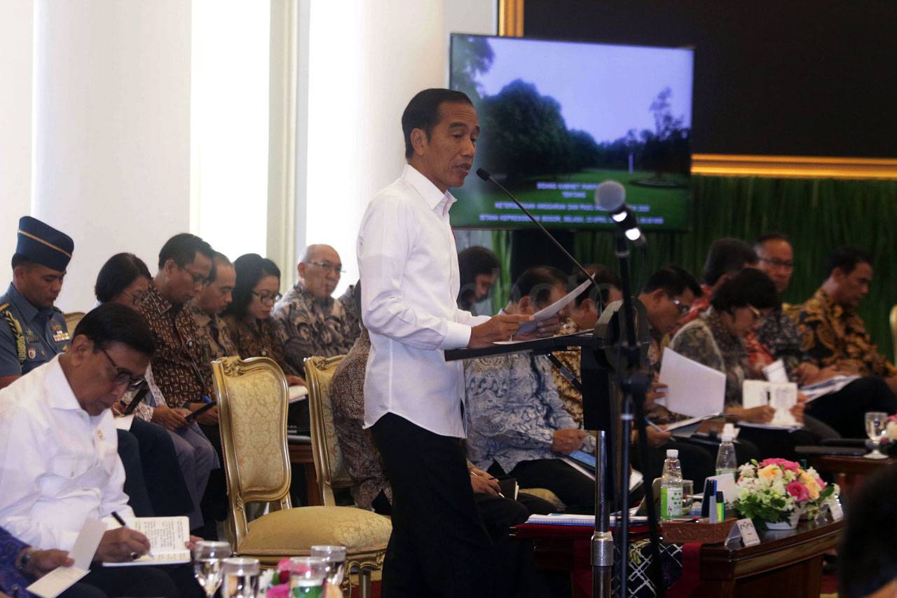 Presiden Jokowi Pimpin...