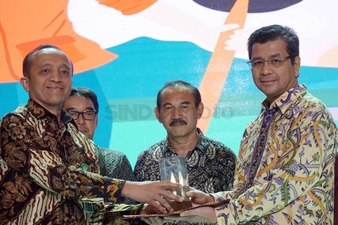 Semen Indonesia Raih...