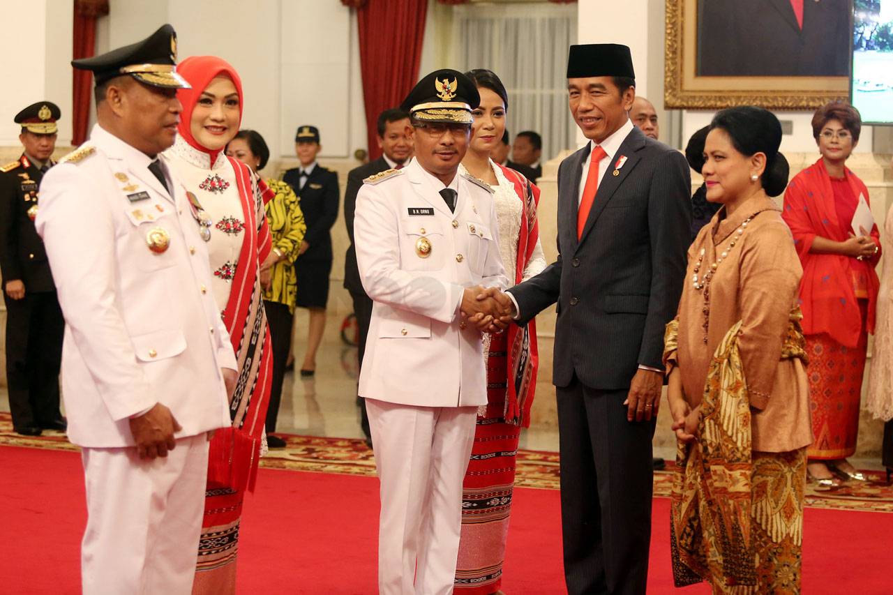 Presiden Jokowi Lantik...