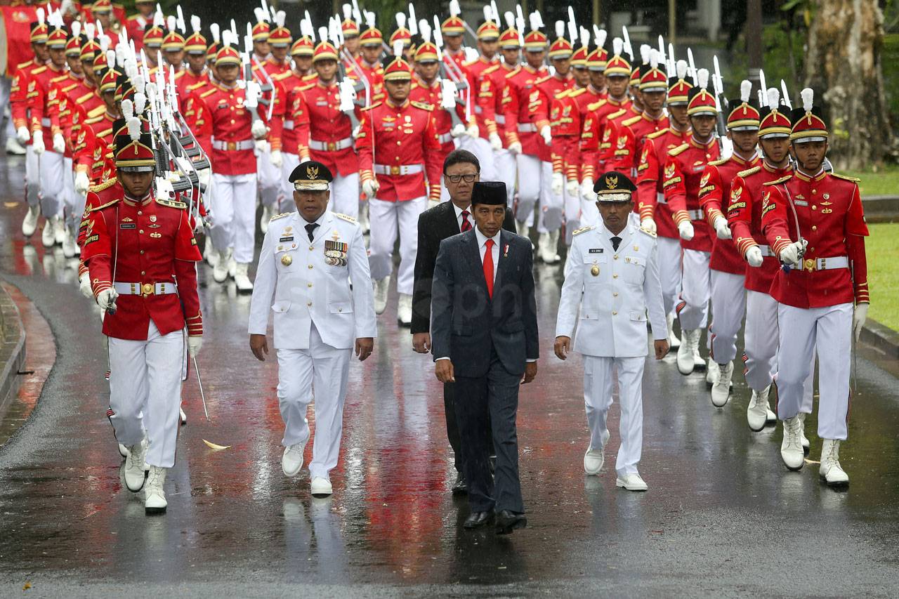 Presiden Jokowi Lantik...