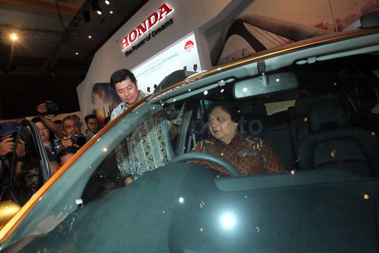 Menperin Airlangga Hartarto...