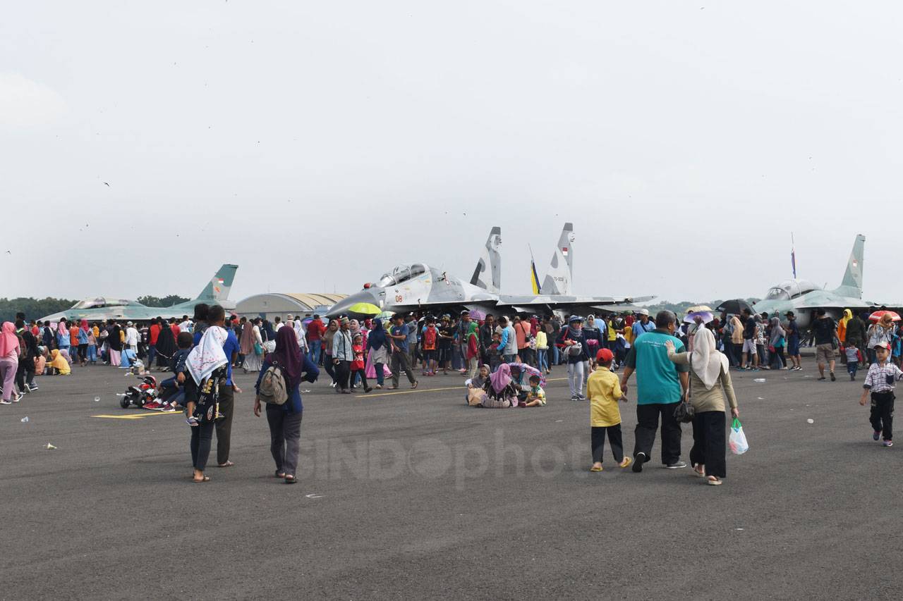 Rayakan HUT ke-73, TNI...