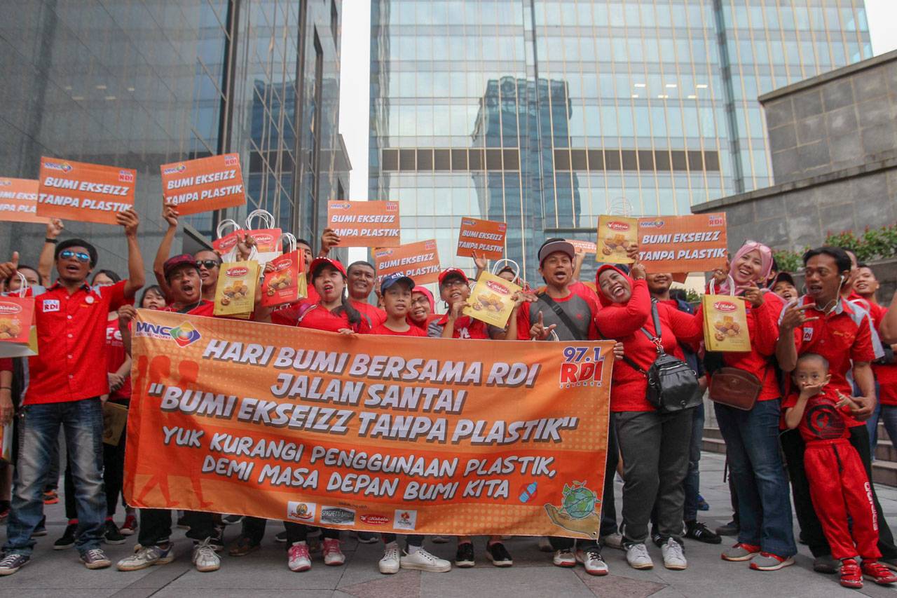 Peringati Hari Bumi,...