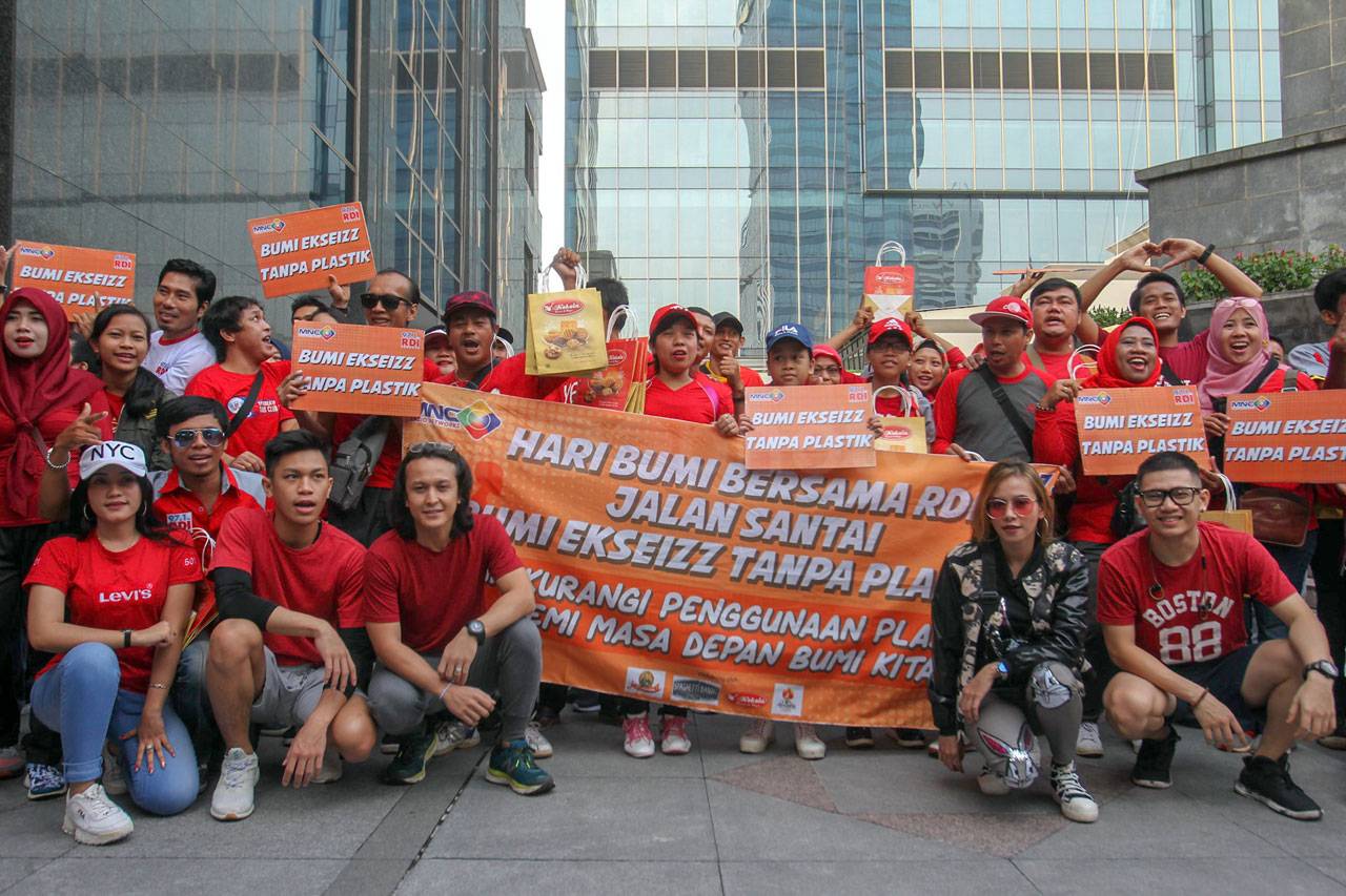 Peringati Hari Bumi,...