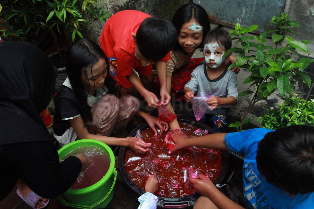 Tradisi Gebyuran Sambut...