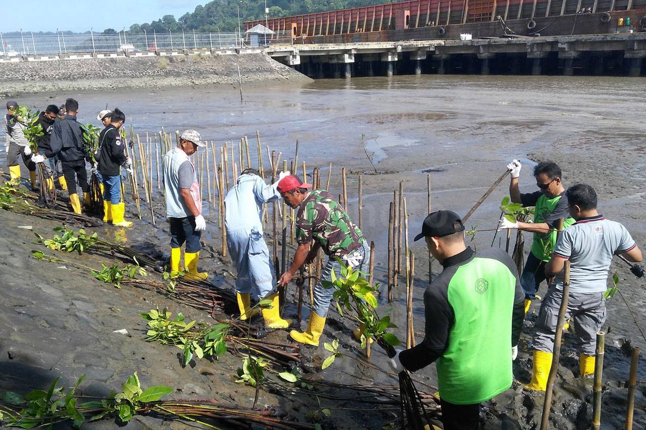 Semen Indonesia Gelar...