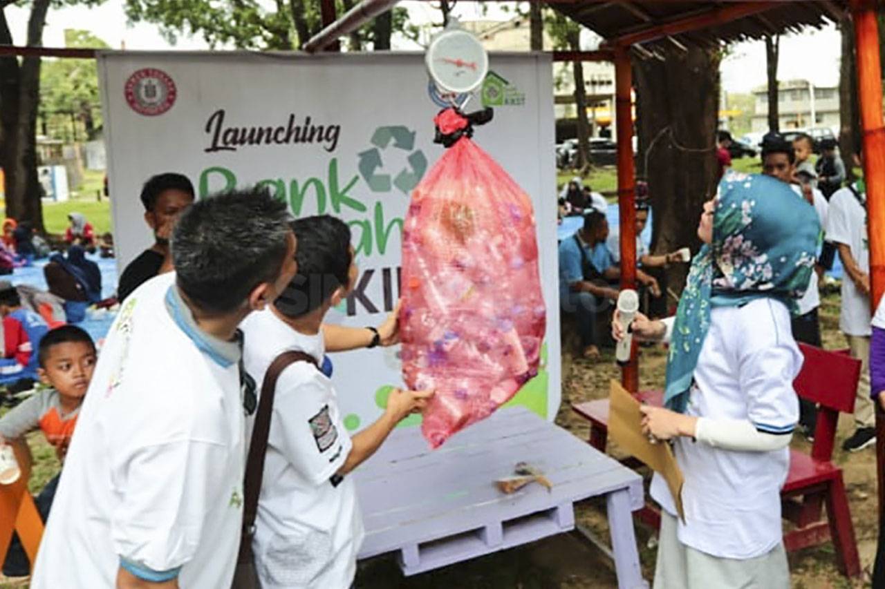 Semen Indonesia Gelar...