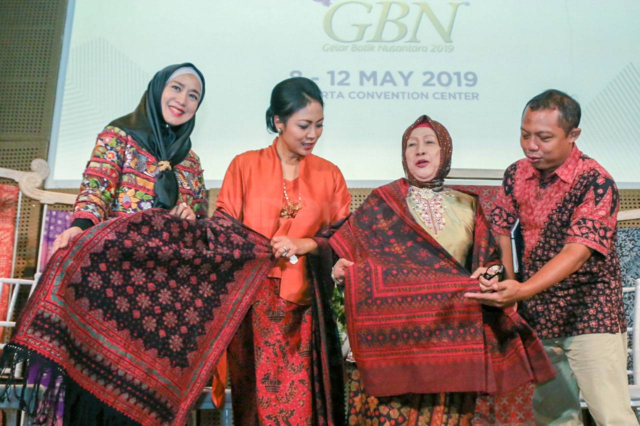 Pagelaran Batik Nusantara...