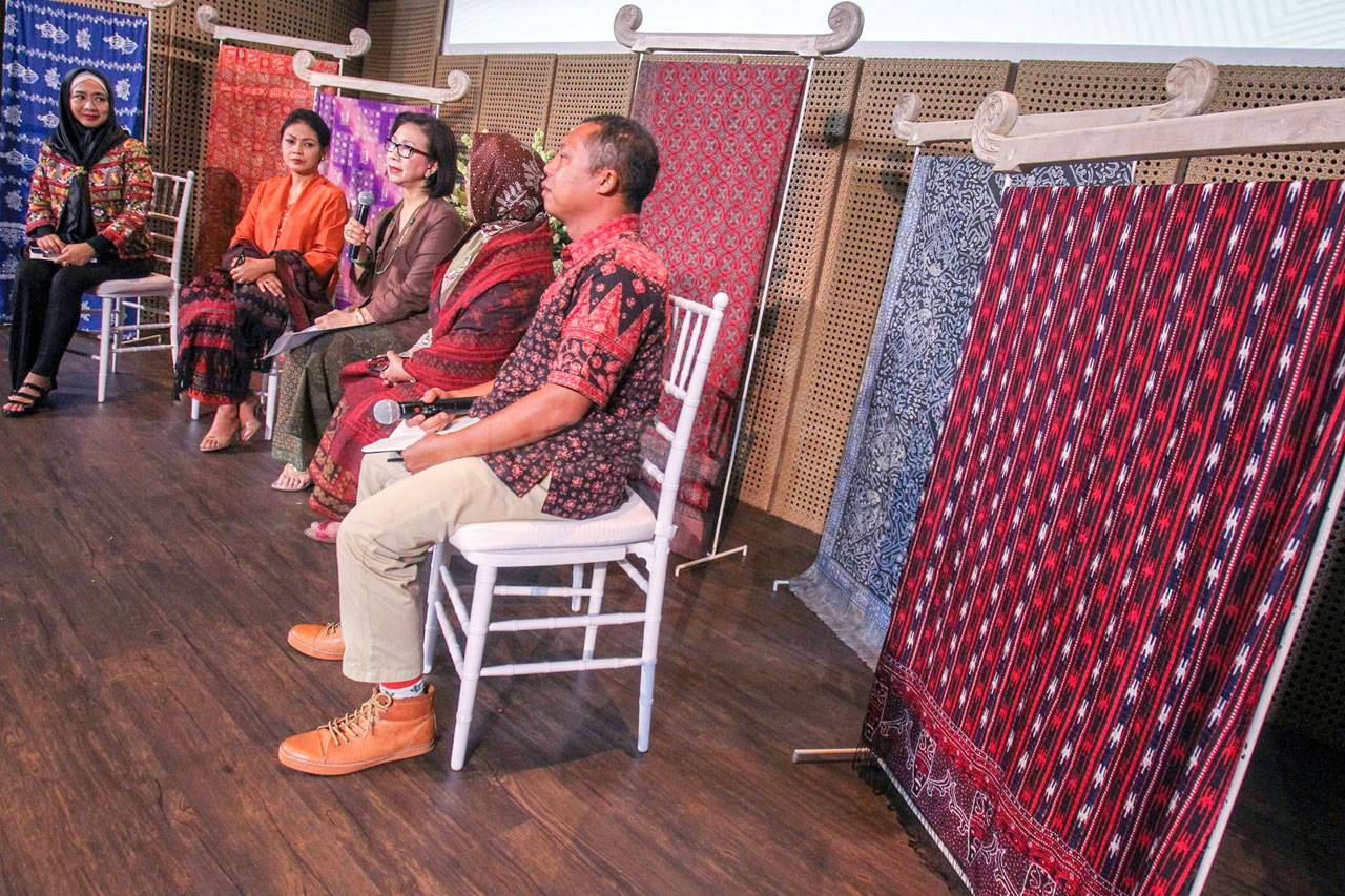 Pagelaran Batik Nusantara...