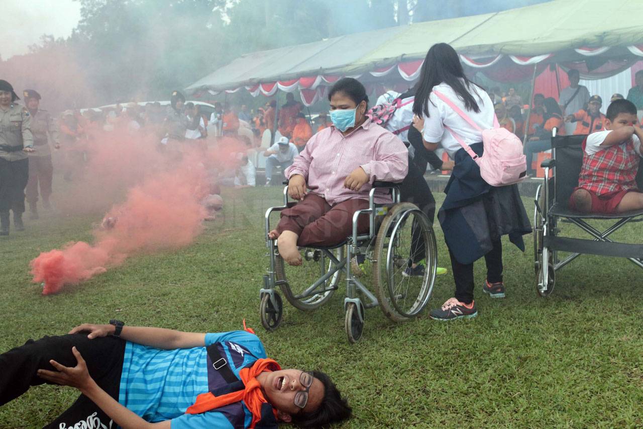 Ribuan Relawan Kemanusiaan...