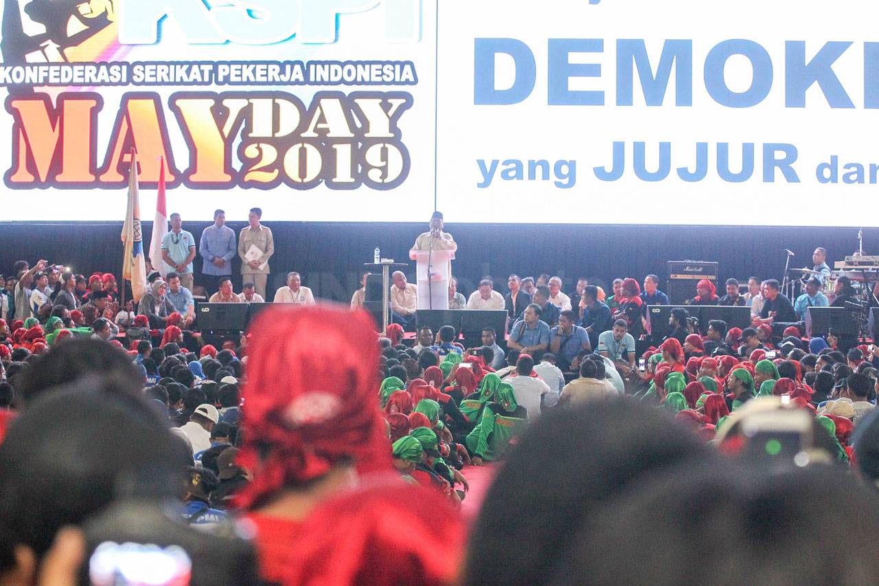 Prabowo Subianto Hadiri...