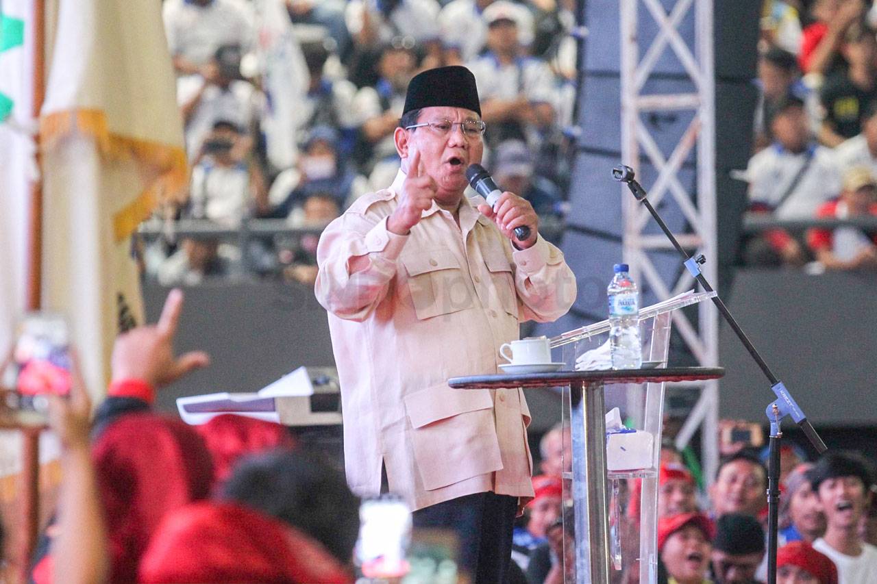 Prabowo Subianto Hadiri...