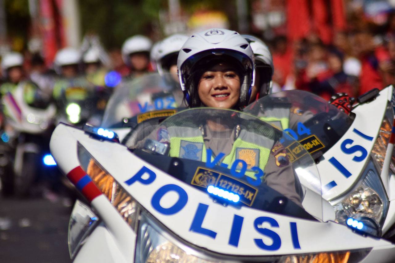Aksi Freestyle Polwan...