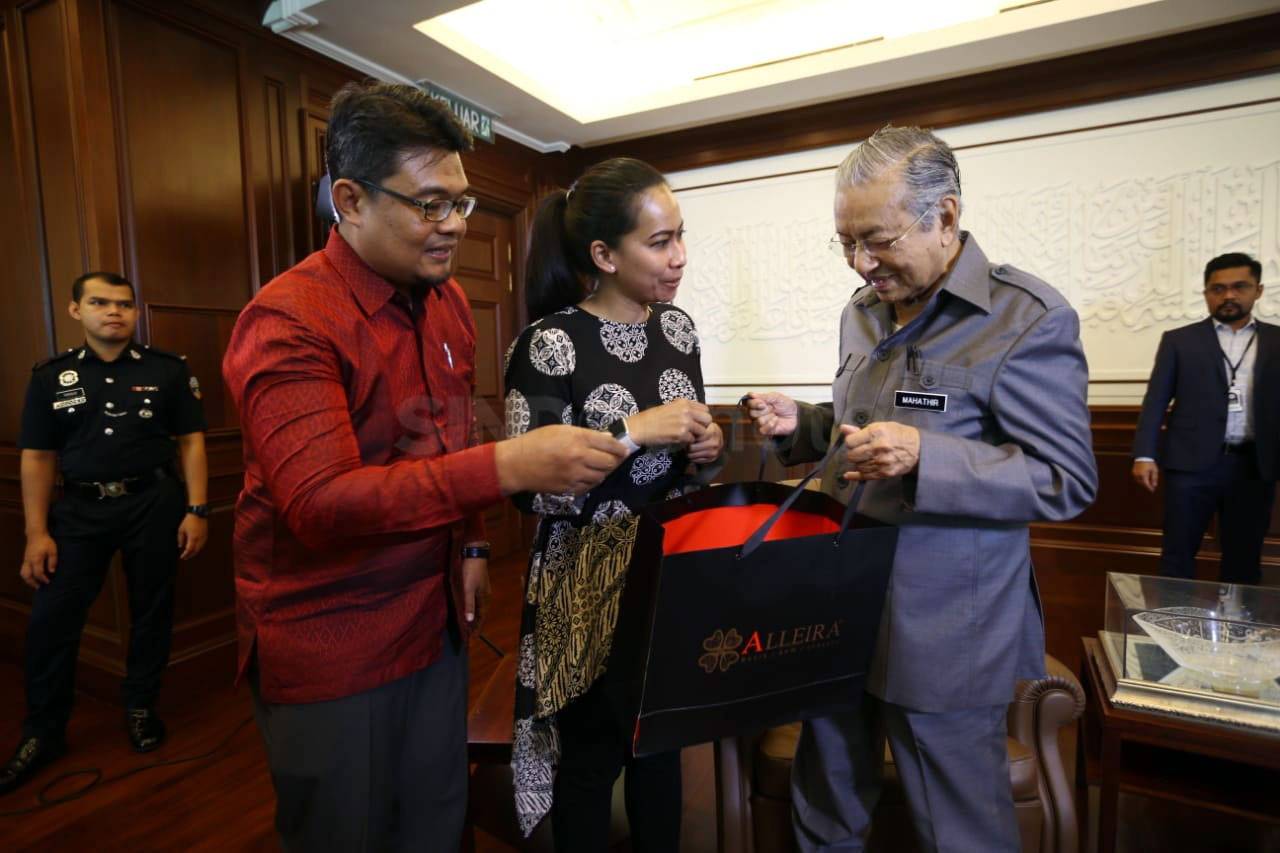 Disambut Hangat, MNC...