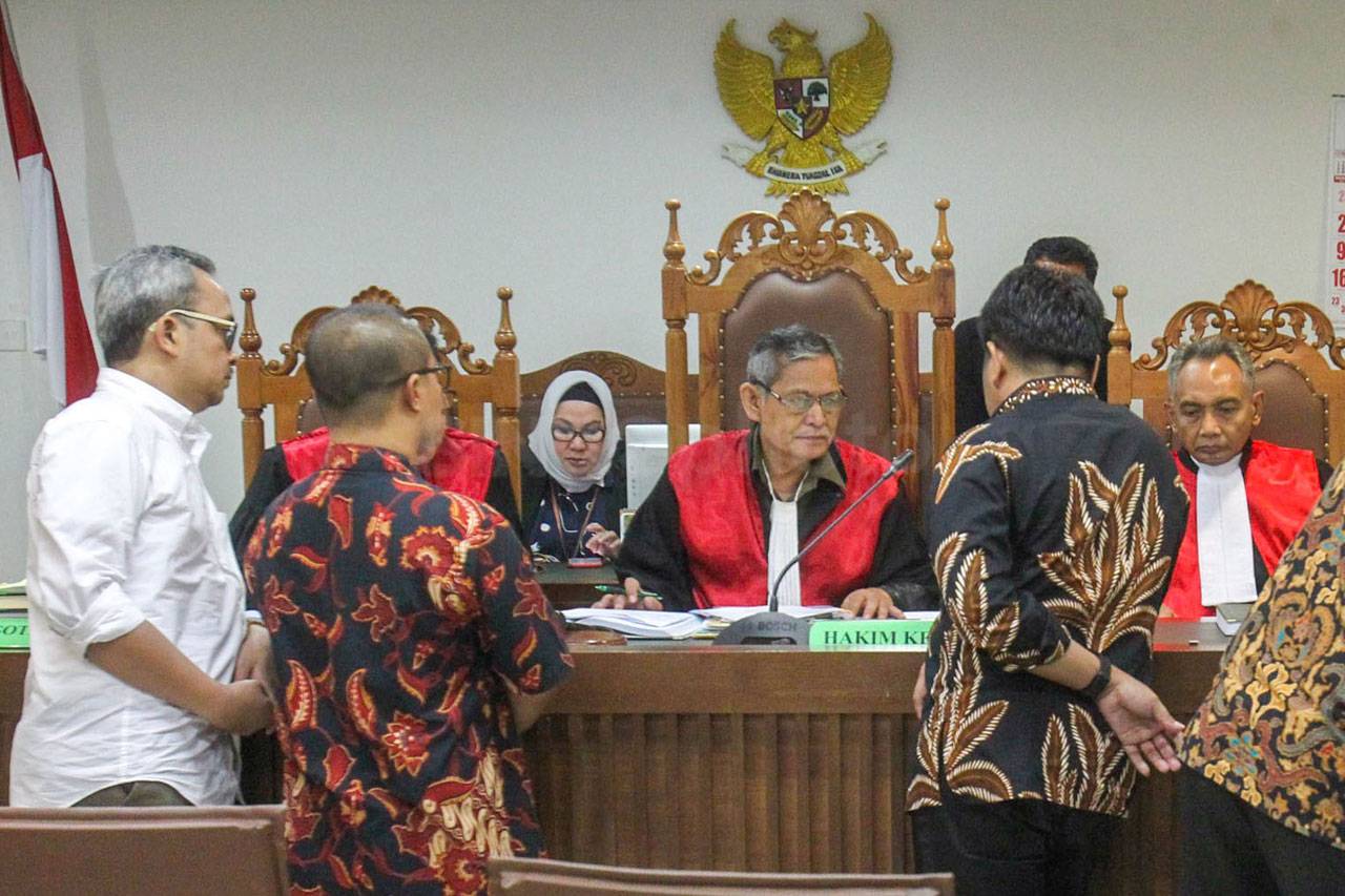 Hakim Arahkan Dua Pihak...