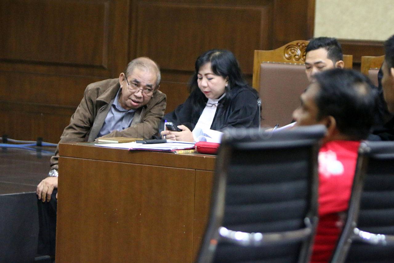 Mantan Ketua Komisi...