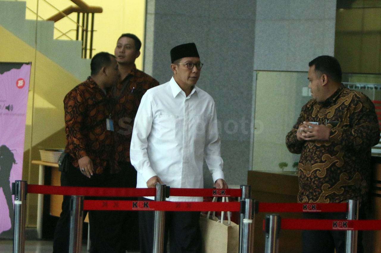 KPK Periksa Menteri...
