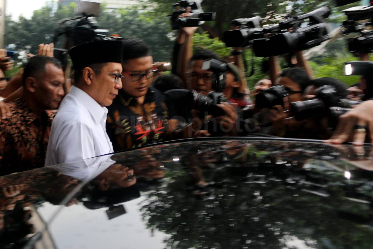KPK Periksa Menteri...