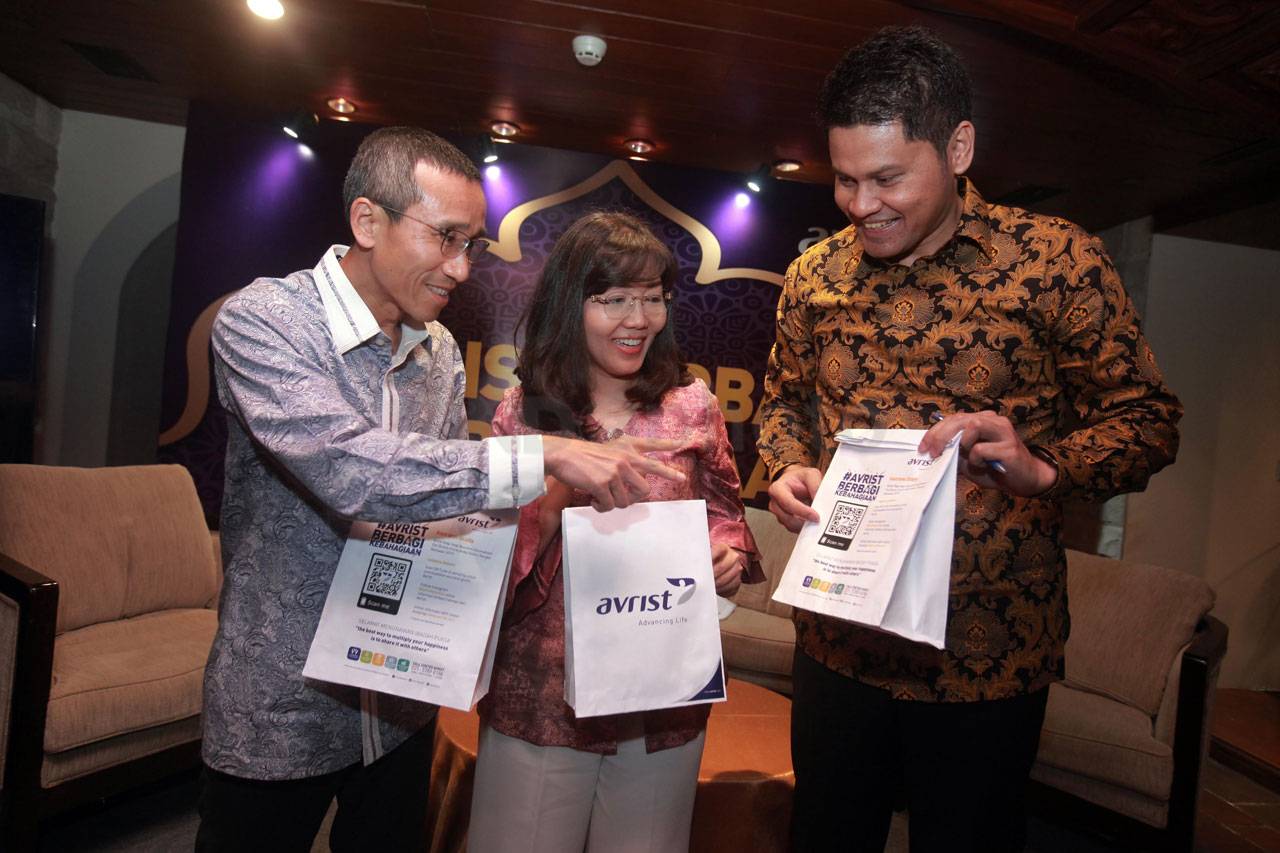 Berbagi Kebahagiaan,...