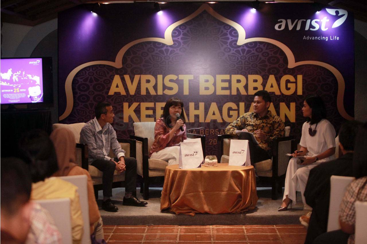 Berbagi Kebahagiaan,...