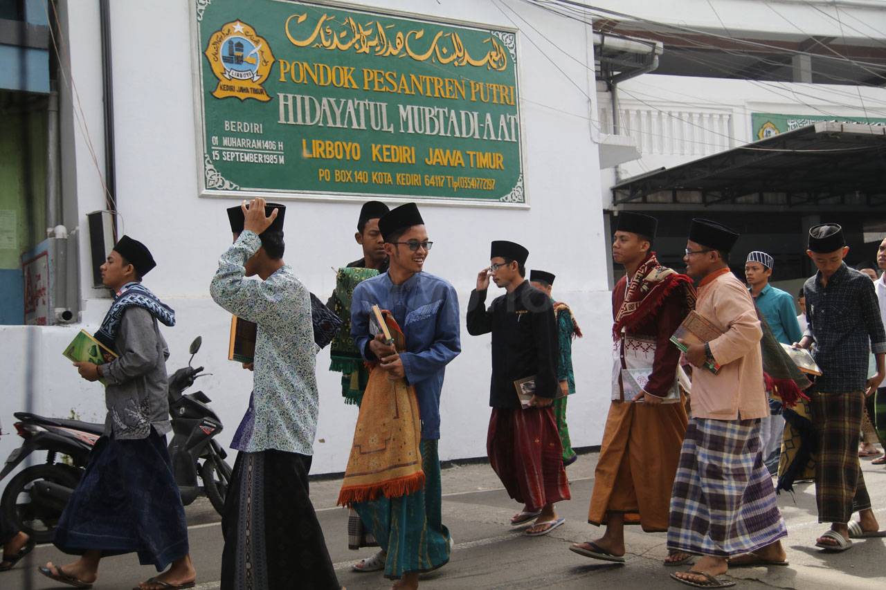 Pondok Pesantren Lirboyo...