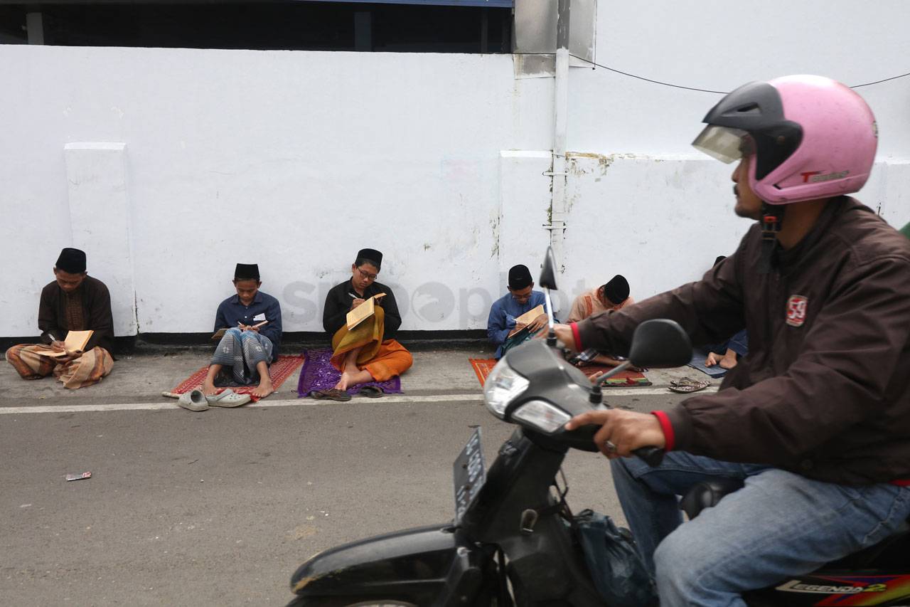 Pondok Pesantren Lirboyo...