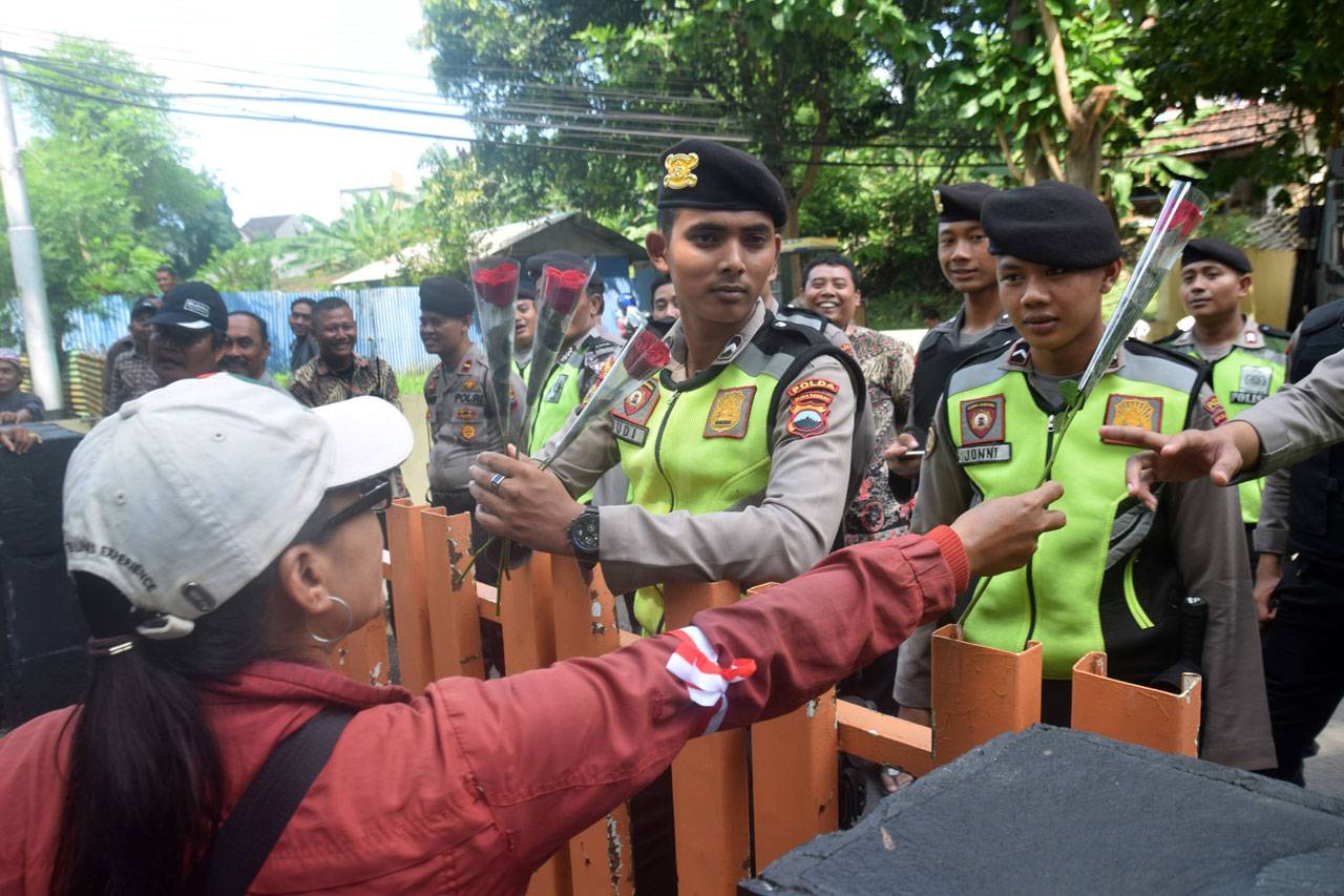 Aliansi Masyarakat di...