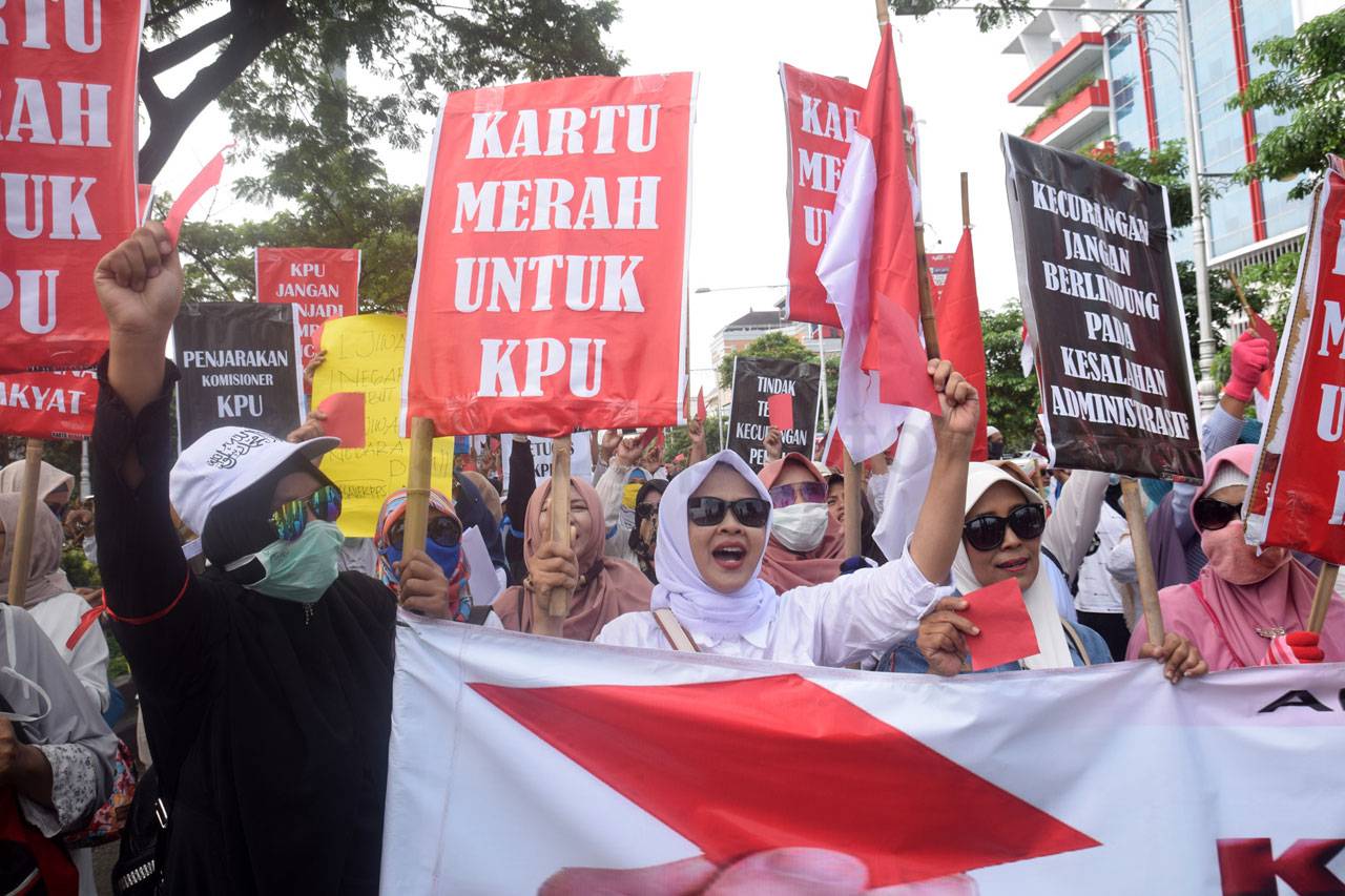 Massa Demonstran Gagal...
