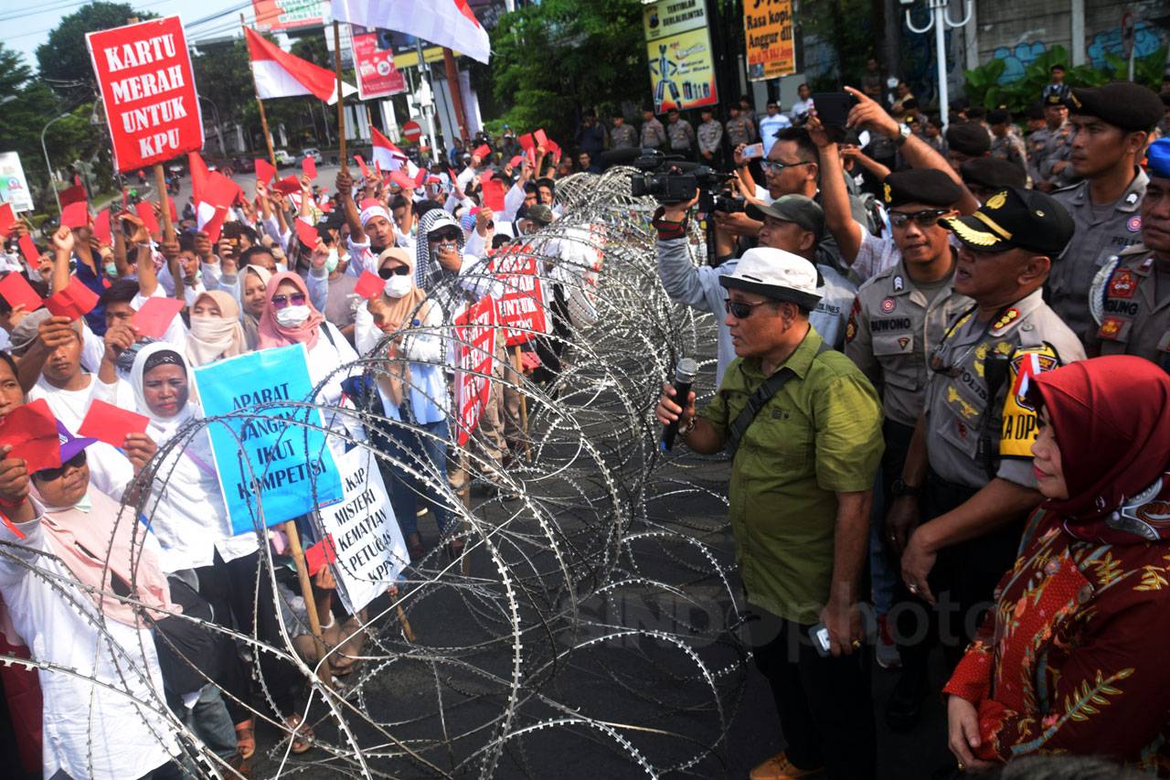 Massa Demonstran Gagal...